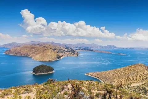 Lake Titicaca ทะเลสาบติติกากา