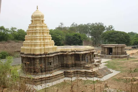 เทวาลัยไวทเยศวระ (Vaidyeshvara Temple)
