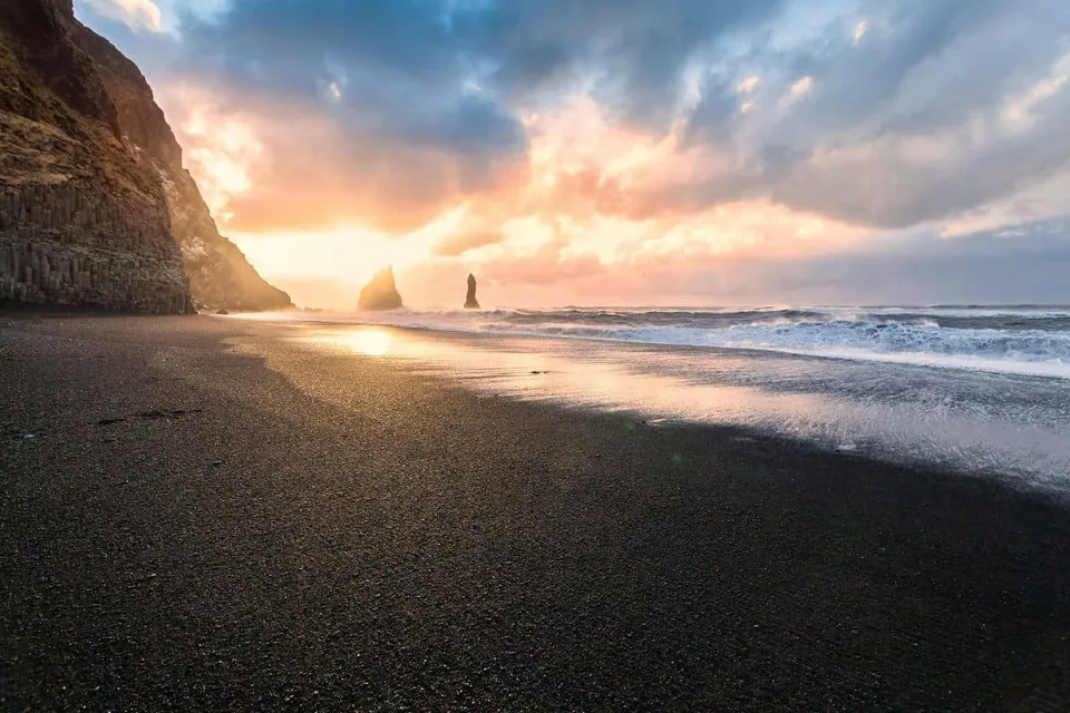 หาดทรายดำ Reynisfjara