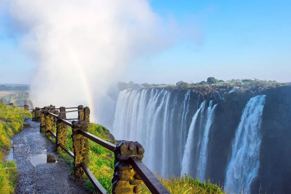 แอฟริกา น้ำตกวิกตอเรีย (Victoria Falls)