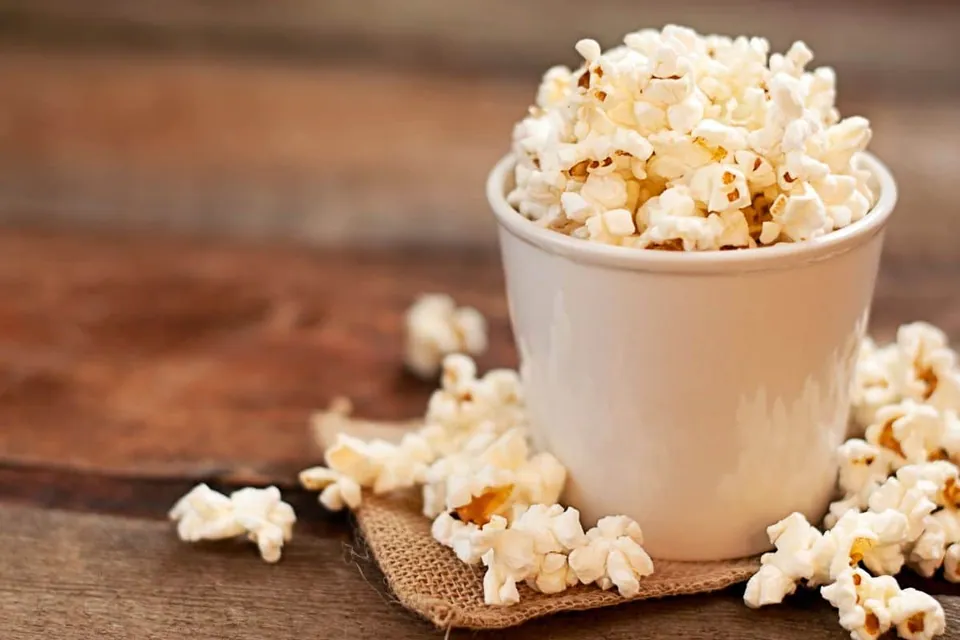 ข้าวโพดคั่ว (Popcorn Balls)